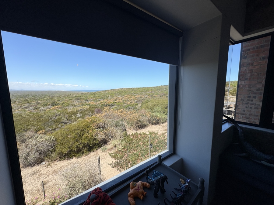 5 Bedroom Property for Sale in Pearl Bay Western Cape